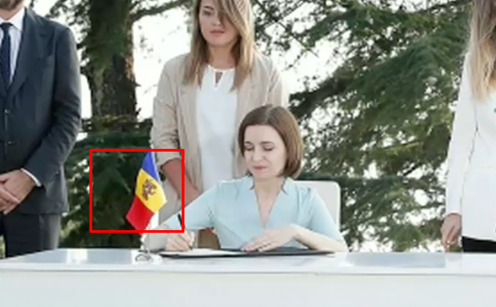 Gafă protocolară la Batumi: Drapelul de lângă Maia Sandu a fost pus invers